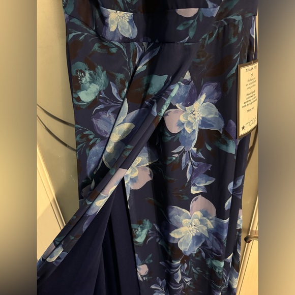 BA by Betsy &Adam Gown - Picture 8 of 10